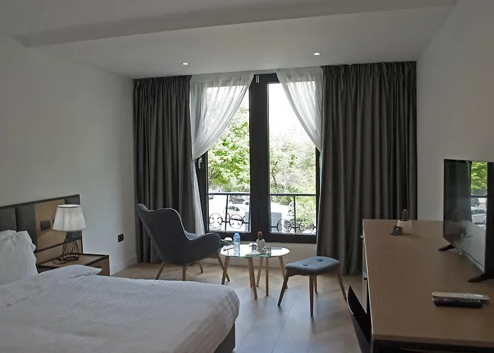 Prime 3* Тирана