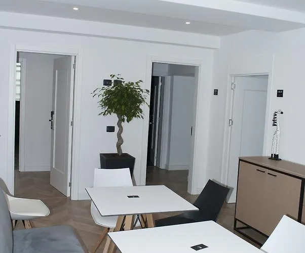 Prime 3* Тирана
